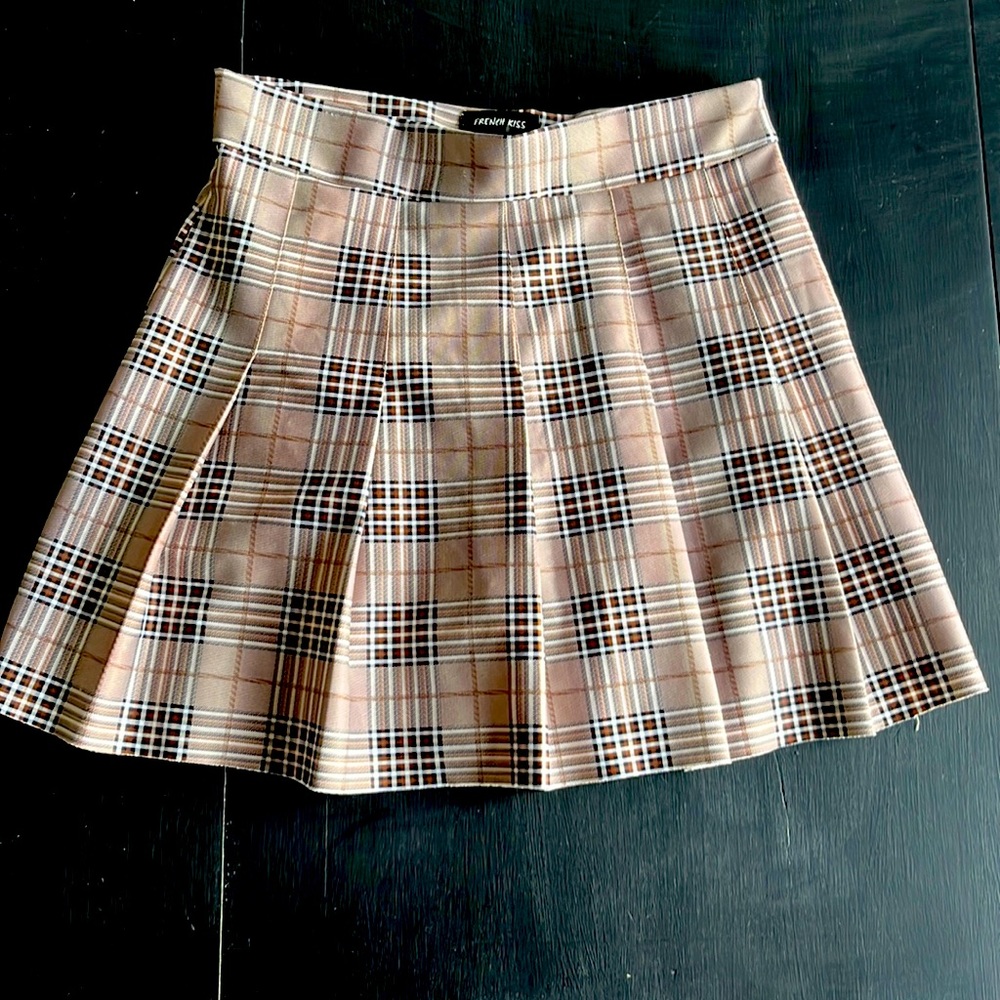 Tan Plaid Skort - L - French Kiss - Never worn